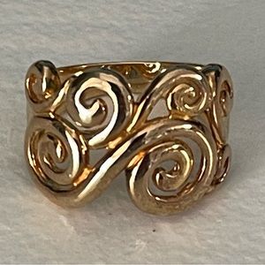 Sterling silver dipped in gold swirl ring